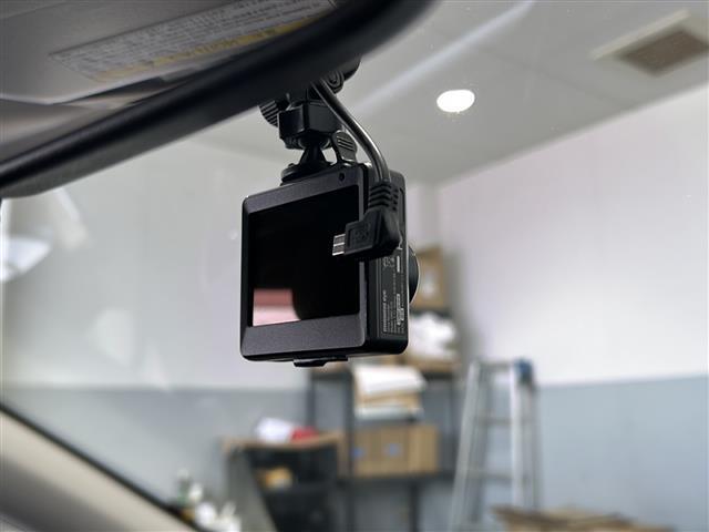 店舗にて現車の確認もいただけますので、お電話で在庫のご確認の上、是非ガリバー黒部店までご来店くださいませ！！！
