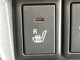 【シートヒーター】寒い日に重宝するシートヒーター！エアコンより早く温まってくれるので寒がりの人も安心ですね♪エアコンの温風は乾燥するから苦手、という方にもをおすすめです。