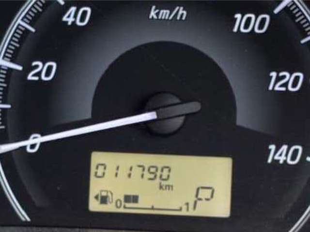 1走行1700KM。大きく見やすい表示のスピードメーター。