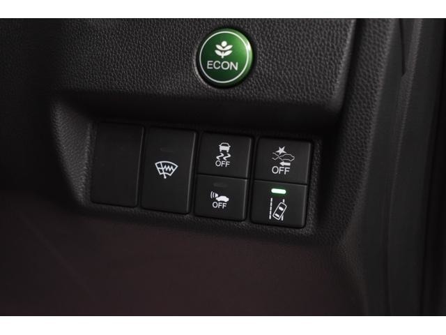 車検付のお車であれば、営業担当が同乗し、試乗も可能です。乗り心地や走りをお確かめください。