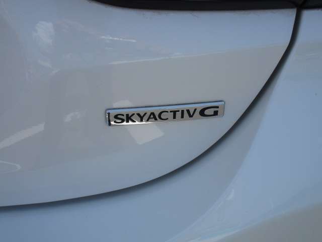 SKYACTIVE-Gエンブレム