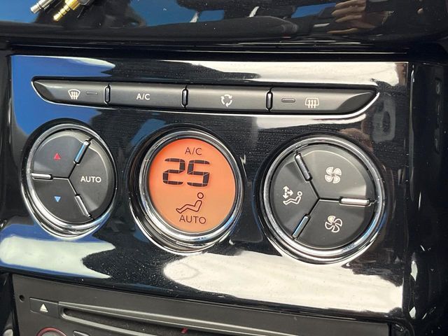 ●オートエアコン：最適な温度を保つようにオートで調節可能です♪