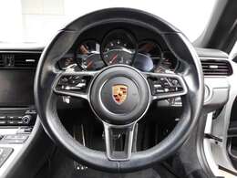 運転しやすい右ハンドル、7速PDK搭載！！