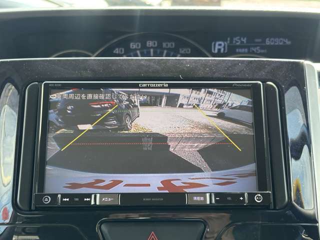 展示車両に関しましても、全ての取り扱いの車に対して厳しくチェックしております。