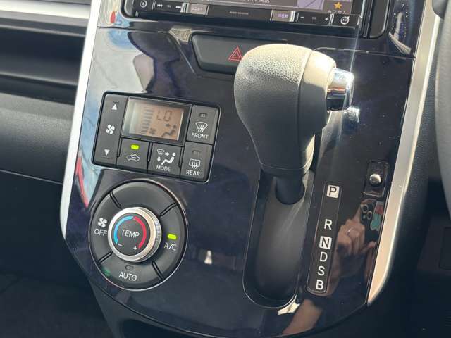 熊本中古車販売 ルマンα【アルファ】は、常にお客様の満足を考え、サービスを提供させていただいております。