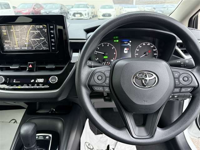 主な装備は、トヨタセーフティセンス、カーナビ、バックモニター、ETC、ワンオーナー車、寒冷地仕様となっております。