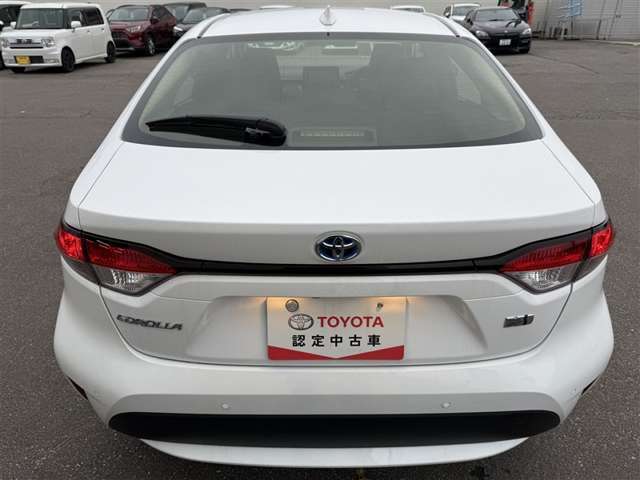 主な装備は、トヨタセーフティセンス、カーナビ、バックモニター、ETC、ワンオーナー車、寒冷地仕様となっております。