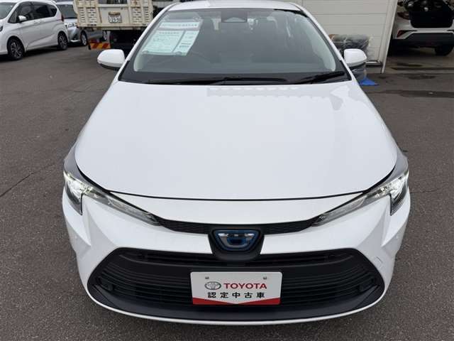 主な装備は、トヨタセーフティセンス、カーナビ、バックモニター、ETC、ワンオーナー車、寒冷地仕様となっております。