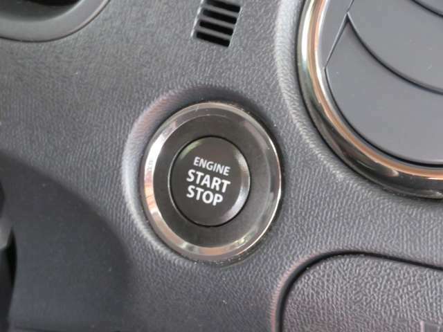 ボタン一つでエンジンのスタート、ストップが出来ます