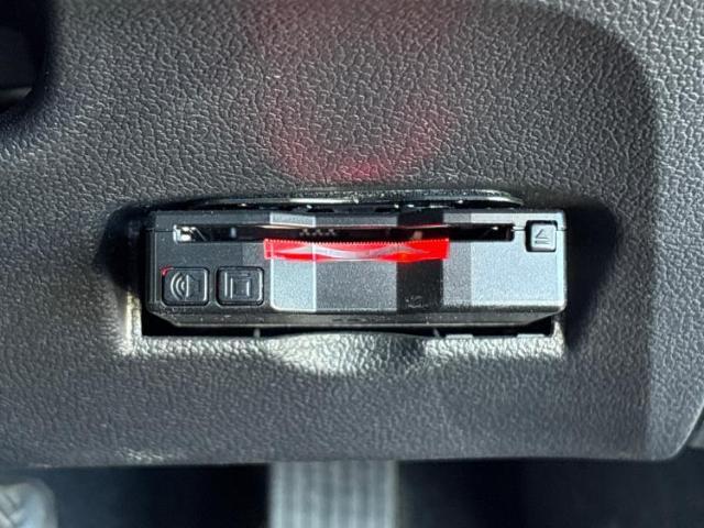 お車に合わせて無料保証以外にも、保証範囲、期間、距離を拡充させた有料保証もご用意しております！中古車の購入が初めてで不安・・・というお客様もご安心ください！