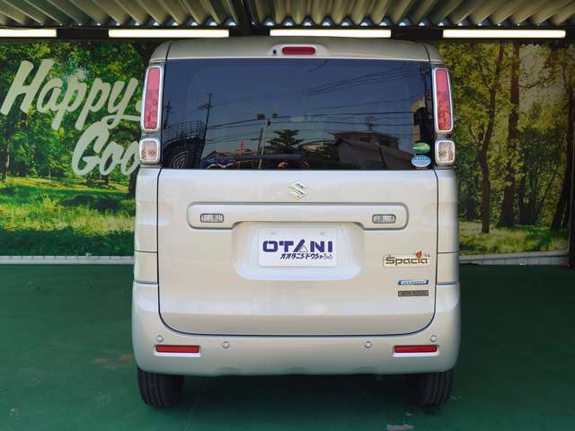 ■充実のアフターサービス■　車の販売はもちろん、自社整備工場・自社鈑金工場・オイル交換＆点検専門店舗を完備しておりますので納車後もお客様のカーライフをトータルでサポートいたします。