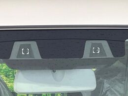 【スズキ　セーフティサポート】走行中に前方の車両等を認識し、衝突しそうな時は警報とブレーキで衝突回避と被害軽減をアシスト。より安全にドライブをお楽しみいただけます。