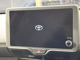 【8インチ　ディスプレイオーディオ】大画面のディスプレイはAppleCarPlayやAndroidAutoが利用可能。大きな画面でスマホナビアプリ等が利用いただけます♪