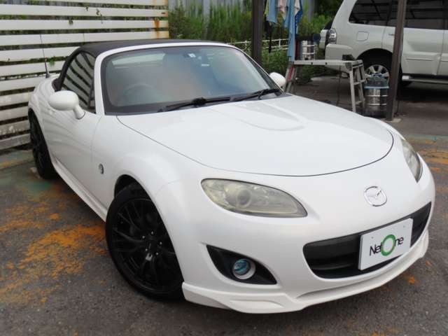お客様のカーライフを全力でサポート致します♪任意保険・車検・板金・ナビ付け・タイヤ交換！！何でもご相談下さい