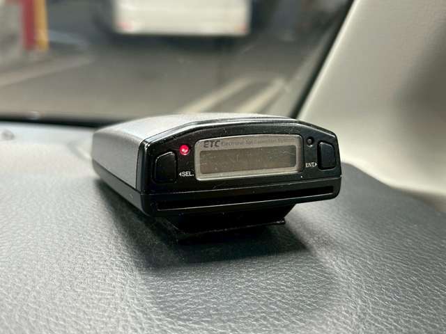 【ETC】装備済み☆長距離ドライブの必需品！高速道路の料金所も楽々通過できますね♪