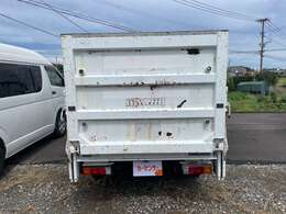 当店ではお仕事に活躍するトラック・バキューム・ダンプ・クレーン車・高所作業車まで各種車両を常時展示しております。