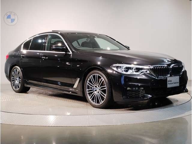 BMW認定中古車は第三者品質評価制度も採用しております。AIS方式による車両品質評価制度も導入し公平な車両コンデション評価を行うことにより車両品質の透明性を高めると同時に更なる信頼と安心をお届けします