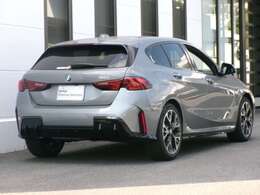 名鉄AUTOオリジナルコーティングMコートをはじめウインドフィルム施工、ドライブレコーダー取付、BMWパフォーマンスアクセサリーなど各種承ります。