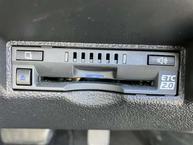 今や高速ドライブの必須アイテム、ETC2.0です。