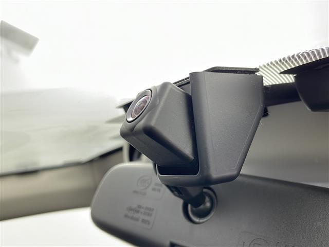 【付属品】このクルマ限定で使える装備品が付いています！使い方などはぜひ実際に店舗にお越しいただき、専門スタッフにお尋ねください！