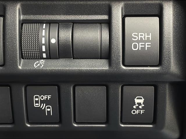 【運転席操作部】快適なドライブを楽しむための機能が装備されています！運転席から触れるので、使いやすいです！除菌プランいれていただくと、さらに清潔で安心していただけます！
