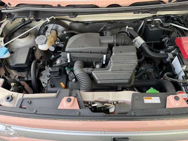 自社の運輸局指定工場で車検整備を実施しております。当社は現在9名の整備士が在籍してます。
