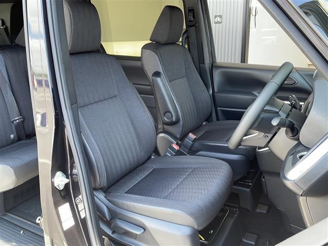 【運転席】『運転席周辺』の画像になります。写真の内容に関してご不明点、ご質問等がございましたらお気軽にガリバー店舗までお問い合わせください。