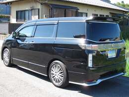 ★後席専用モニター（ルーフ取付タイプ、11インチHD液晶モニター、操作リモコン）★日産オリジナルナビゲーション連動モデルETC2.0/ETCユニット★日産オリジナルドライブレコーダー（フロント＋リヤ）