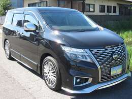 ★日産オリジナルナビゲーション（SDメモリータイプ、10インチワイドXGAディスプレイ、ナビAV2画面表示、フルセグ地デジ、BD/DVD/CD/SD/USB再生、音声認識機能、Bluetooth対応）