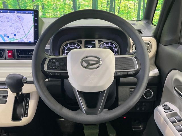 【ステアリングスイッチ】運転中、前方から目線をそらすことなく、オーディオ等の操作が可能な便利機能！安心＆快適なドライブを演出してくれます♪