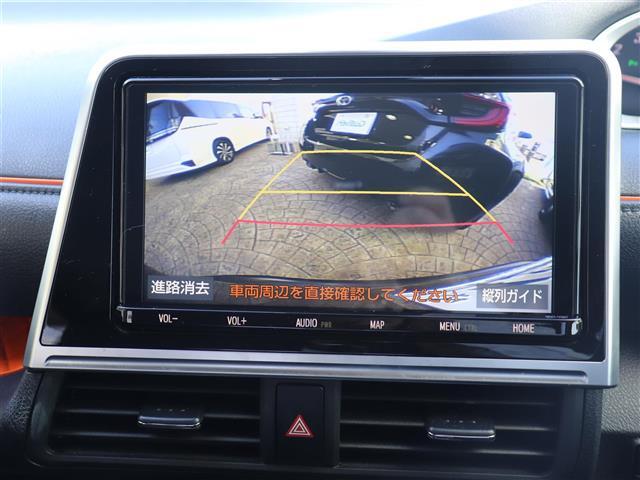 【バックカメラ】駐車時に後方がリアルタイム映像で確認できます。大型商業施設や立体駐車場での駐車時や、夜間のバック時に大活躍！運転スキルに関わらず、今や必須となった装備のひとつです！