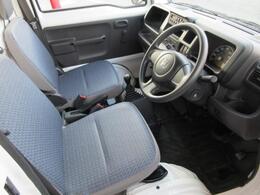 国道32号線沿い、善通寺ICより20分、府中スマートICより約10分です。