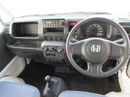 当店はご購入後のアフターサポート、車検、整備、板金塗装、保険など自動車の事なら当店で前面サポート致します。