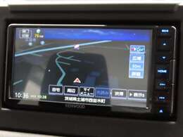 純正ナビ(ディーラーオプション)を装備。バックカメラはありません。