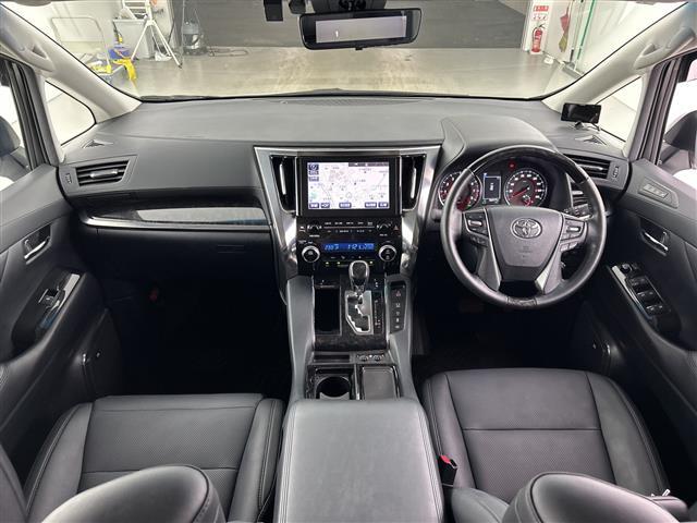 【インパネ全体】全方位で視界が広く、高い目線で運転もしやすいです！