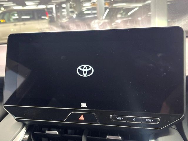 【12.3インチワイドナビ】高級感とインパクトのある大型ワイドナビを装備。各種オーディオ操作はもちろん、横長ワイド画面でのマップ2分割表示など、利便性も高いナビです♪