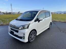 車両の品質管理は室内展示場を完備しておりますので、品質を保った状態の車両をご覧いただけます。