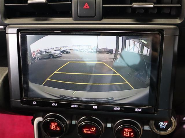 （バックカメラ）駐車時はナビにて後方の確認が可能です！