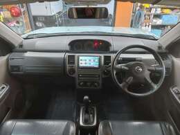 外装はもちろん、車内も細部まで出来得る限り綺麗にしてます。