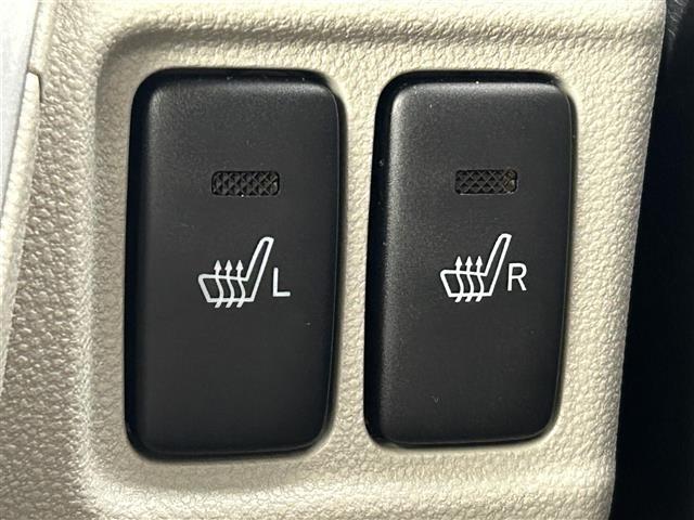 【シートヒーター】シートを温めてくれる暖房機器です！長時間座っていると負担が掛かりやすい背中や腰、または冬場などの寒い日に冷えやすい脚部に快適なぬくもりを伝えます。