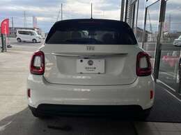 丸みを帯びたフィアットらしい可愛らしいデザイン