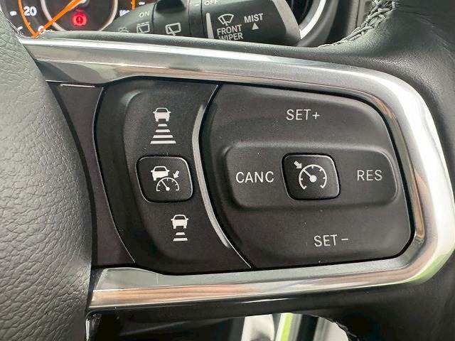 【レーダークルーズコントロール】装備で高速道路の運転も楽々です！