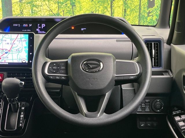 【ステアリングスイッチ】運転中、前方から目線をそらすことなく、オーディオ等の操作が可能な便利機能！安心＆快適なドライブを演出してくれます♪