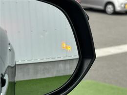 【ライト・ランプ】ワレもなく綺麗な状態なので、悪天候や夜間の走行も視界良好で安心してお乗りいただけます。ヘッドライト・ホイール・フロントガラスなど色々な部分コーティングをご用意しております！