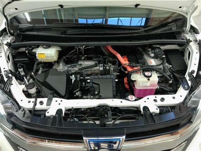 まるまるクリンを実施させていただいておりますのでエンジンルームもキレイです。