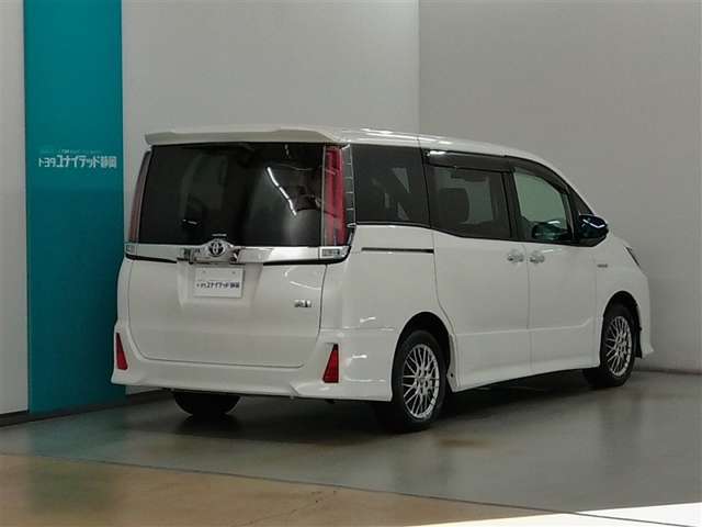 アウトレットカー！静岡県内にお住まいでご来店可能な方への販売に限らせていただいております。