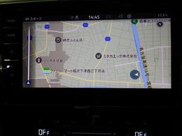 純正ナビゲーションシステム「ディスカバープロ」。車両を総合的に管理するインフォテイメントシステムです。