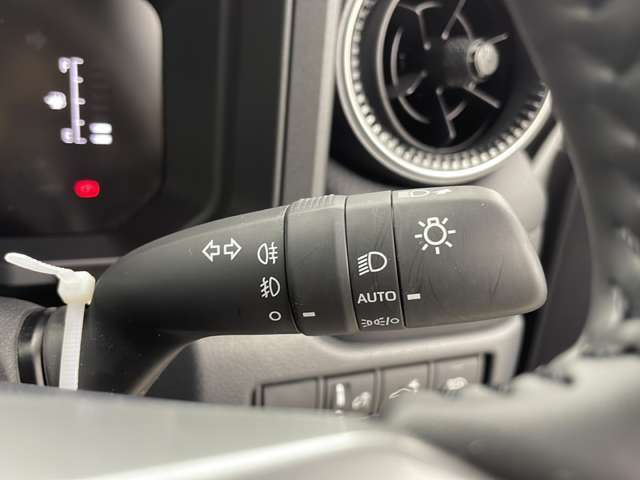 【運転席操作部】快適なドライブを楽しむための機能が装備されています！運転席から触れるので、使いやすいです！除菌プランいれていただくと、さらに清潔で安心していただけます！
