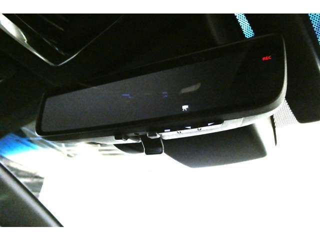 ドライブレコーダーついてます。