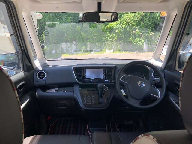 視界が広いので、女性の方でも楽に運転できます